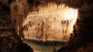 grotte souterraine