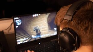 Gamer sur son ordinateur